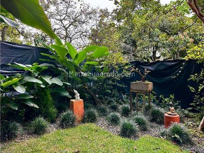 Apartamento de 5 alcobas en venta en Aguacatala El Poblado, Medellín, 250 m² · foto 2 de 20