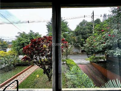 Apartamento de 5 alcobas en venta en Aguacatala El Poblado, Medellín, 250 m² · foto 10 de 20