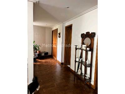 Apartamento de 4 alcobas en venta en El Poblado, Medellín, 207 m² · foto 5 de 20