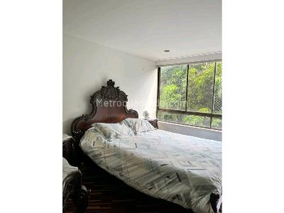 Apartamento de 4 alcobas en venta en El Poblado, Medellín, 207 m² · foto 7 de 20