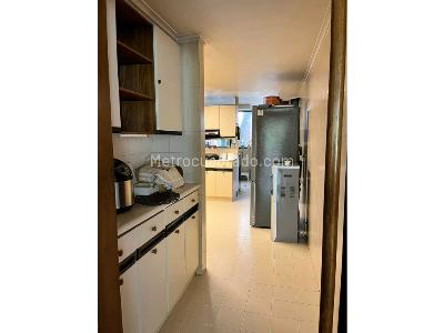 Apartamento de 4 alcobas en venta en El Poblado, Medellín, 207 m² · foto 15 de 20