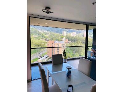 Apartamento de 2 alcobas en venta en El Poblado, Medellín, 79 m² · foto 4 de 11