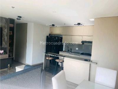 Apartamento de 2 alcobas en venta en El Poblado, Medellín, 79 m² · foto 7 de 11