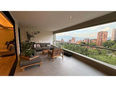 Apartamento de 4 alcobas en venta en Los Balsos Poblado, Medellín, 295 m² · foto 4 de 20