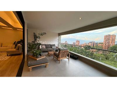 Apartamento de 4 alcobas en venta en Los Balsos Poblado, Medellín, 295 m² · foto 7 de 20