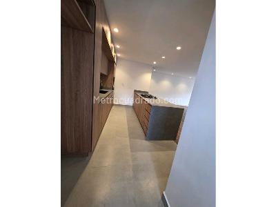 Apartamento de 4 alcobas en venta en Loma De Las Brujas, Envigado, 189 m² · foto 3 de 20