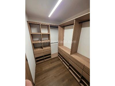 Apartamento de 4 alcobas en venta en Loma De Las Brujas, Envigado, 189 m² · foto 11 de 20