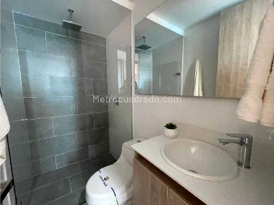 Apartamento de 2 alcobas en venta en Sabaneta, Sabaneta, 64 m² · foto 5 de 5