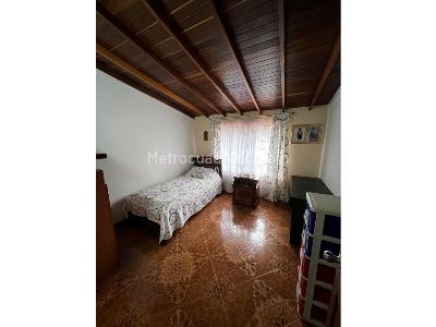 Casa de 4 alcobas en venta en Loma De Los Bernal, Medellín, 225 m² · foto 11 de 20