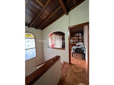 Casa de 4 alcobas en venta en Loma De Los Bernal, Medellín, 225 m² · foto 15 de 20