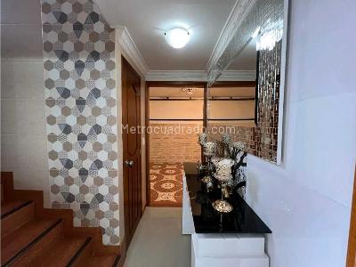 Casa de 4 alcobas en venta en Loma De Los Bernal, Medellín, 225 m² · foto 18 de 20