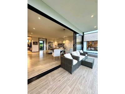 Casa de 5 alcobas en venta en Alto Las Palmas, Envigado, 2000 m² · foto 8 de 20
