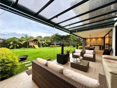 Casa de 5 alcobas en venta en Alto Las Palmas, Envigado, 2000 m² · foto 18 de 20