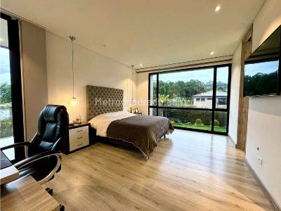 Casa de 5 alcobas en venta en Alto Las Palmas, Envigado, 2000 m² · foto 19 de 20