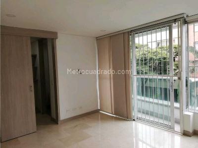 Apartamento de 3 alcobas en venta en El Velódromo, Medellín, 110 m² · foto 7 de 10