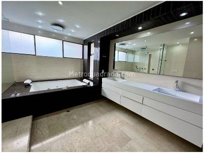 Apartamento en venta en El Poblado, Medellín · foto 10 de 20