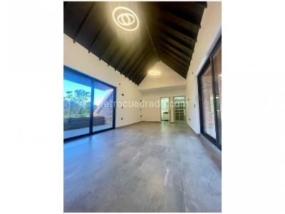 Casa de 5 alcobas en venta en Llanogrande, Rionegro, 1145 m² · foto 3 de 13