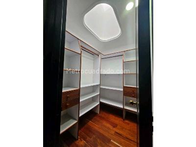 Casa de 5 alcobas en venta en El Tesoro, Medellín, 420 m² · foto 16 de 20