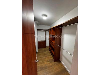 Apartamento de 4 alcobas en venta en El Poblado, Medellín, 169 m² · foto 10 de 17