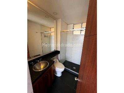 Apartamento de 4 alcobas en venta en El Poblado, Medellín, 169 m² · foto 16 de 17