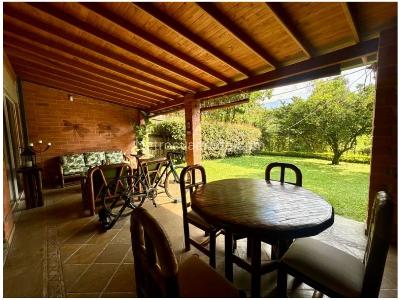 Casa de 3 alcobas en venta en La Sebastiana, Envigado, 230 m² · foto 3 de 18