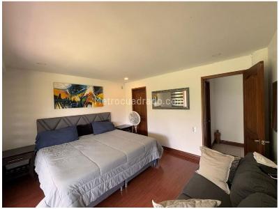Casa de 3 alcobas en venta en La Sebastiana, Envigado, 230 m² · foto 9 de 18
