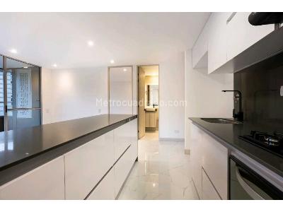 Apartamento de 3 alcobas en venta en Loma De San Jose, Sabaneta, 80 m² · foto 9 de 20