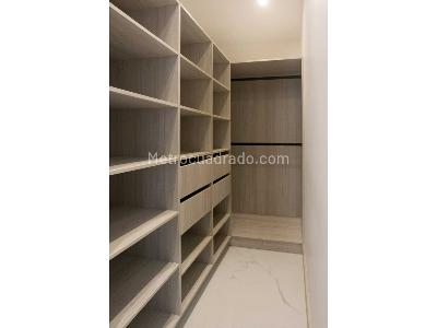 Apartamento de 3 alcobas en venta en Loma De San Jose, Sabaneta, 80 m² · foto 18 de 20