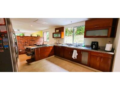 Casa de 5 alcobas en venta en Loma Del Escobero, Envigado · foto 9 de 20
