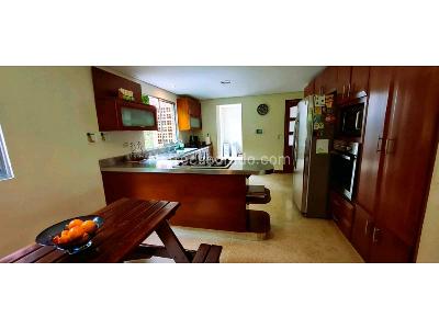 Casa de 5 alcobas en venta en Loma Del Escobero, Envigado · foto 10 de 20