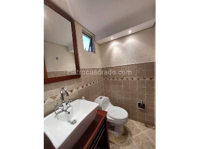 Casa de 5 alcobas en venta en Loma Del Escobero, Envigado · foto 16 de 20