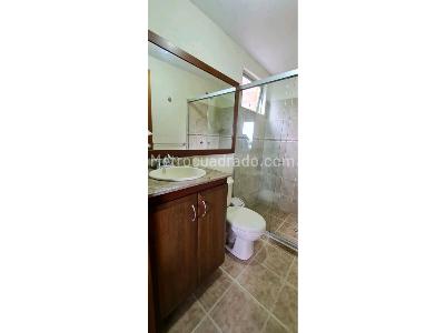 Casa de 5 alcobas en venta en Loma Del Escobero, Envigado · foto 17 de 20