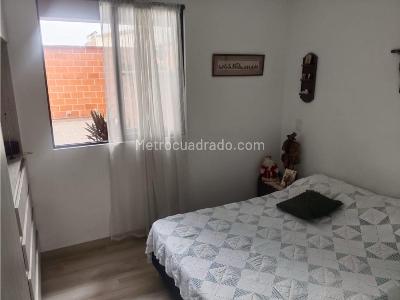 Apartamento en venta en Belen Rosales, Medellín · foto 7 de 12