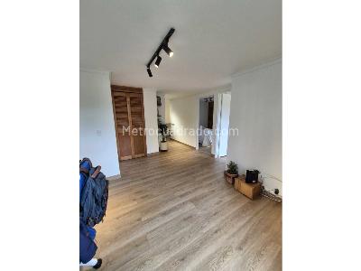 Apartamento de 3 alcobas en venta en El Tesoro, Medellín, 140 m² · foto 12 de 14