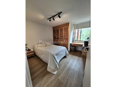 Apartamento de 3 alcobas en venta en El Tesoro, Medellín, 140 m² · foto 14 de 14