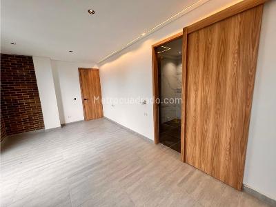 Apartamento en venta en La Castellana, Medellín · foto 5 de 12