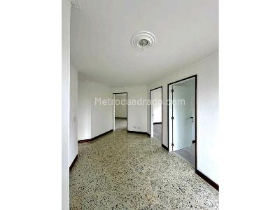 Apartamento en venta en Laureles, Medellín · foto 5 de 19
