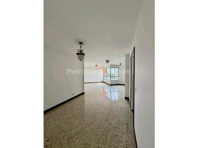 Apartamento en venta en Laureles, Medellín · foto 7 de 19
