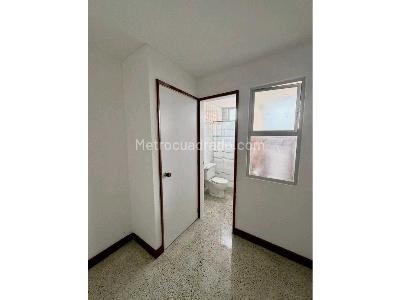 Apartamento en venta en Laureles, Medellín · foto 15 de 19