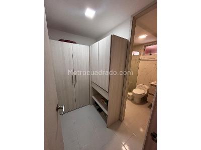 Apartamento de 3 alcobas en venta en La Castellana, Medellín, 116 m² · foto 4 de 14
