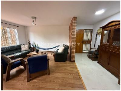 Apartamento en venta en San Lucas Poblado, Medellín · foto 2 de 20