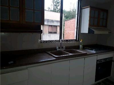 Apartamento de 4 alcobas en venta en Aguacatala El Poblado, Medellín, 140 m² · foto 12 de 16