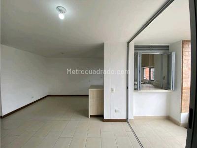 Apartamento de 2 alcobas en venta en Loma De Las Brujas, Envigado, 77 m² · foto 5 de 12