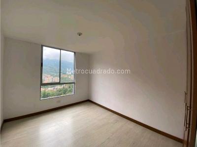 Apartamento de 2 alcobas en venta en Loma De Las Brujas, Envigado, 77 m² · foto 9 de 12
