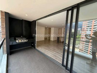 Apartamento de 2 alcobas en venta en Las Palmas, Medellín, 108 m² · foto 2 de 20