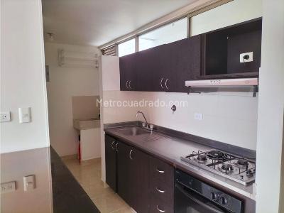 Apartamento en venta en Belen Rosales, Medellín · foto 2 de 19