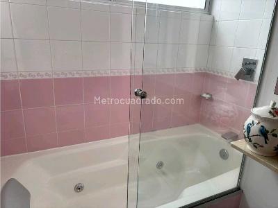 Apartamento en venta en Loma Del Esmeraldal, Envigado · foto 18 de 20