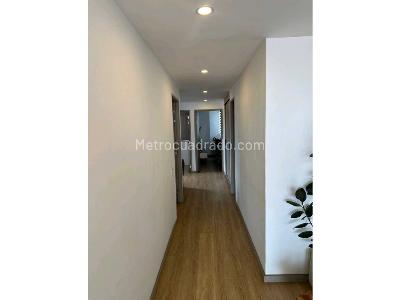 Apartamento de 3 alcobas en venta en Conquistadores, Medellín, 121 m² · foto 9 de 18
