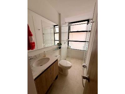 Apartamento de 2 alcobas en venta en Belen El Nogal Los Almendros, Medellín, 85 m² · foto 12 de 15