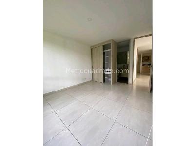 Apartamento de 2 alcobas en venta en Las Lomitas, Sabaneta, 61 m² · foto 4 de 16
